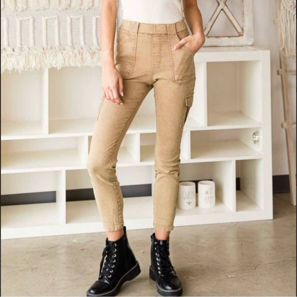 Oil & Hali Beige Cargo Skinny Pants for Women - Picture 2 of 7